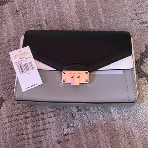 AUTHENTIC Brand new Michael Kors Crossbody Purse
